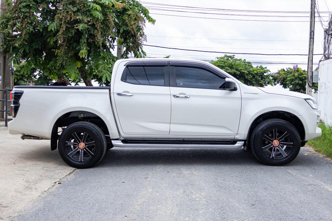 Isuzu Dmax Cab4 Hilander 1.9 ZP M/T 2019 *LK0450*